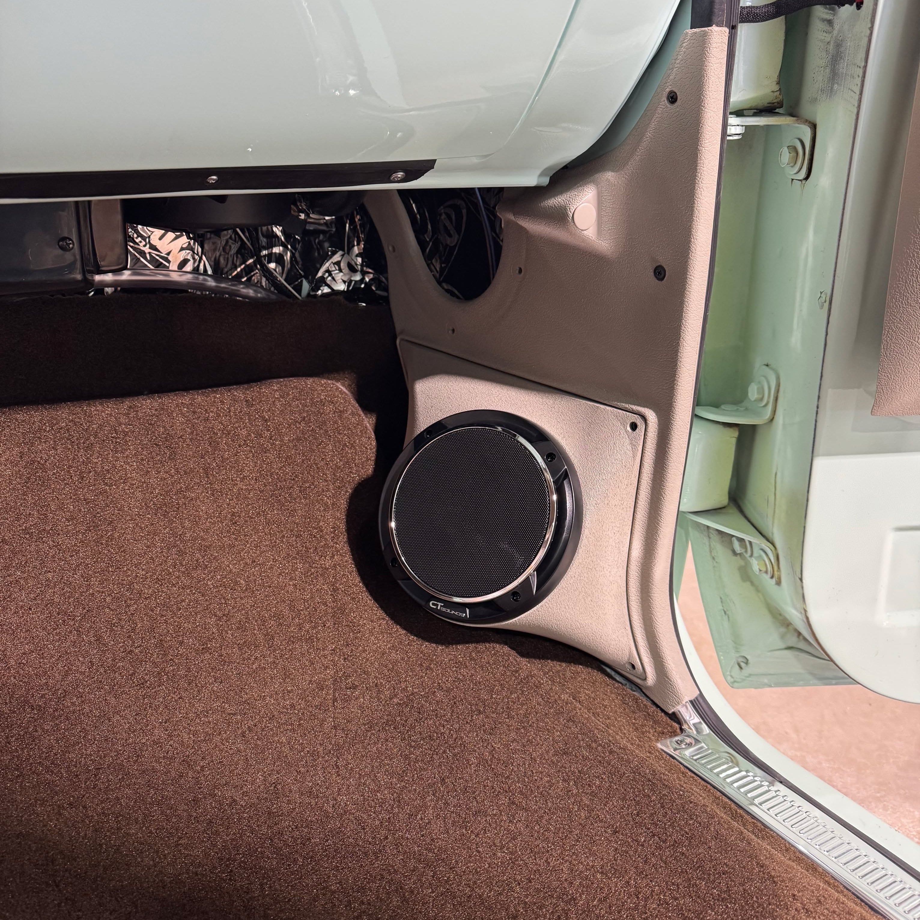 73-87(91) Alpha Series - 6.5" Kick Panel Speaker Pods